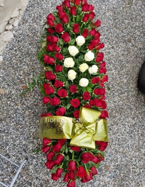 Copricassa rose rosse